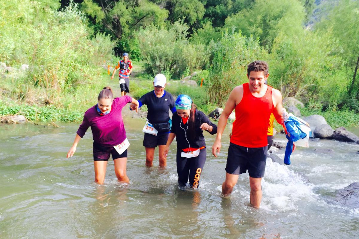 Cruzar ríos fue parte de la ruta del Trail del Cañón.