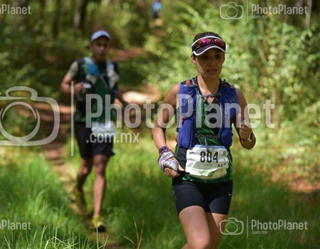 Alejandra Orduña e Ismael Gasca - Trimas en el Ultra Trail de México